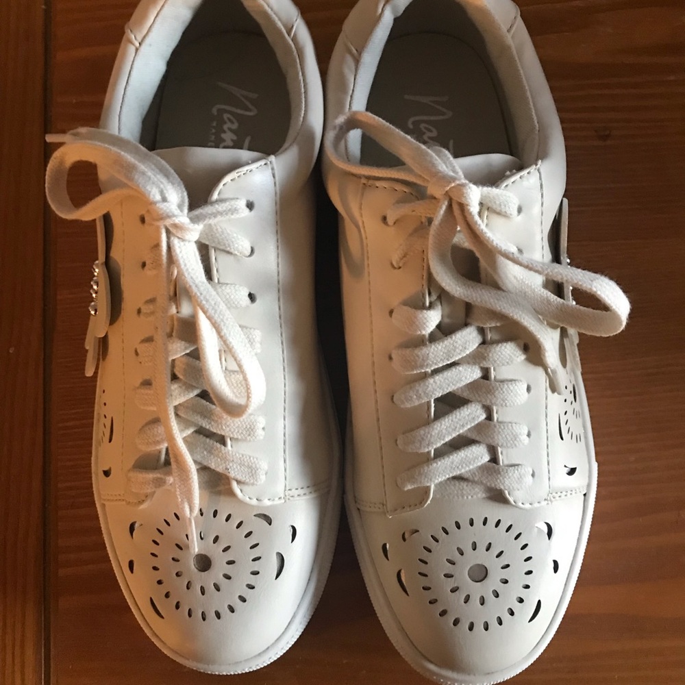 Woman’s size 8M Nanette Lepore Sneakers